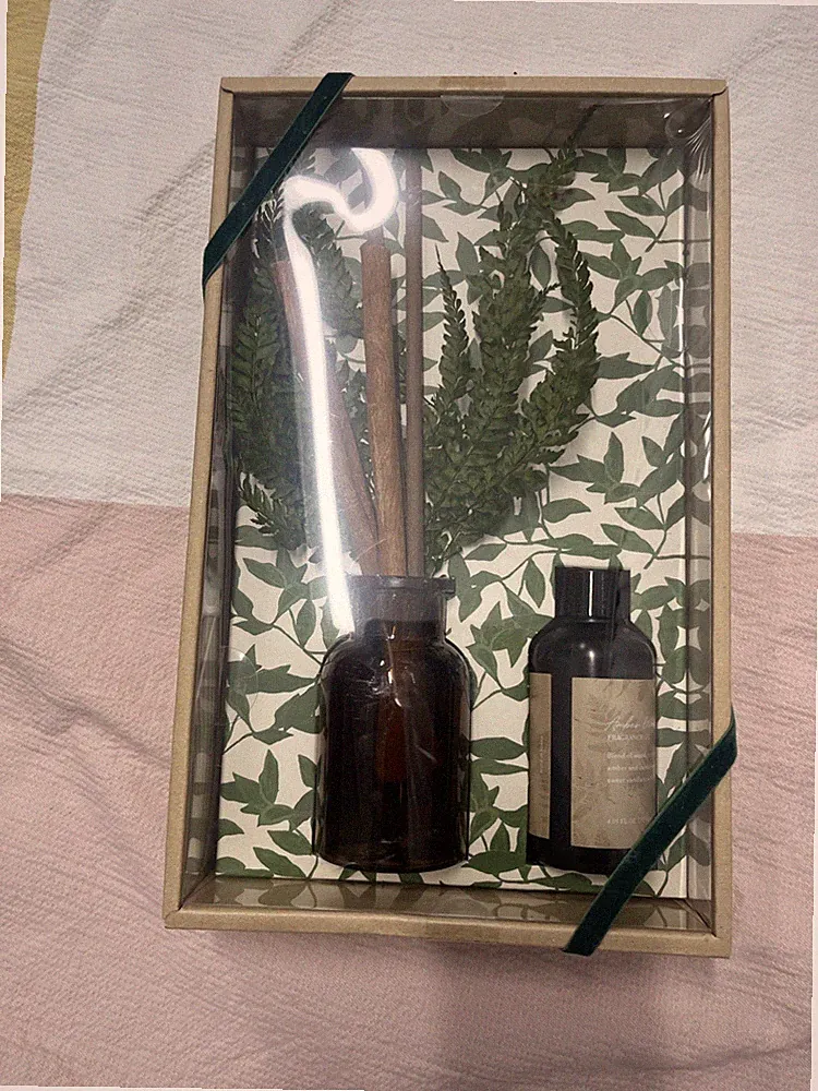 New in box Anthropologie Scented Oil Reed Diffuser Into the woods Gift Set